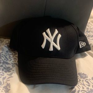 New York Yankees hat